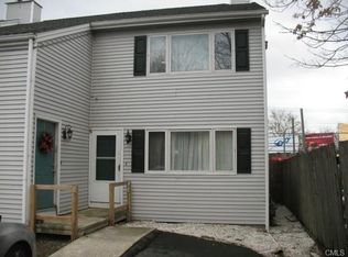 77 Huntington Tpke, Bridgeport, CT 06610