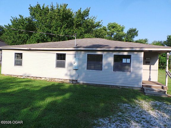 2nd image of 1604 Galena Ave