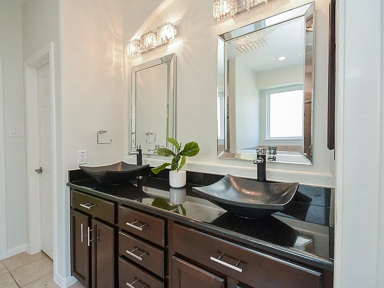 6403 Edinburgh Ct — Photo 19