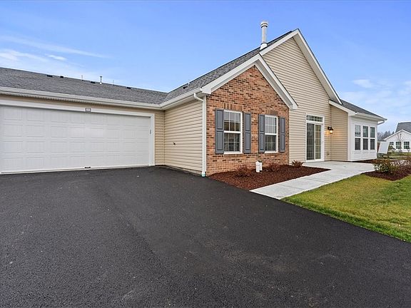 3rd image of 1111 Forest Oaks Dr