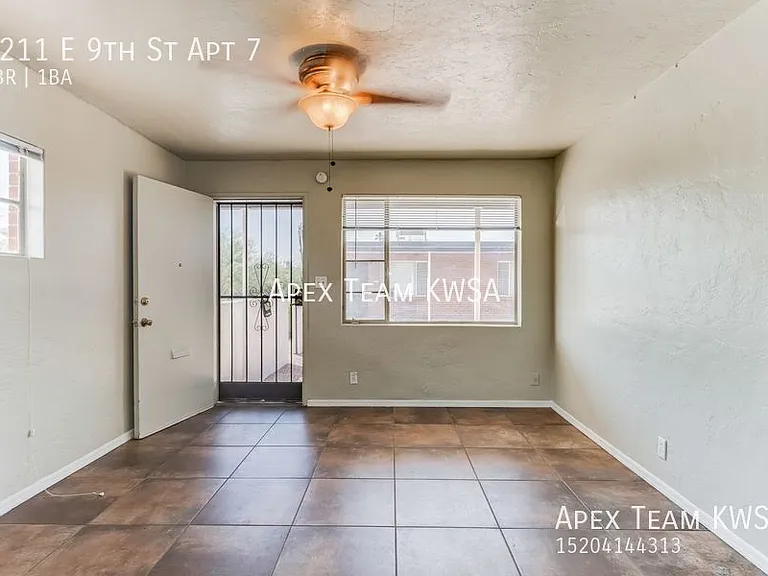 1211 E 9th St #7 — Photo 11