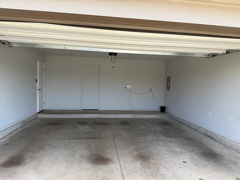 18304 Camborne Ave — Photo 30