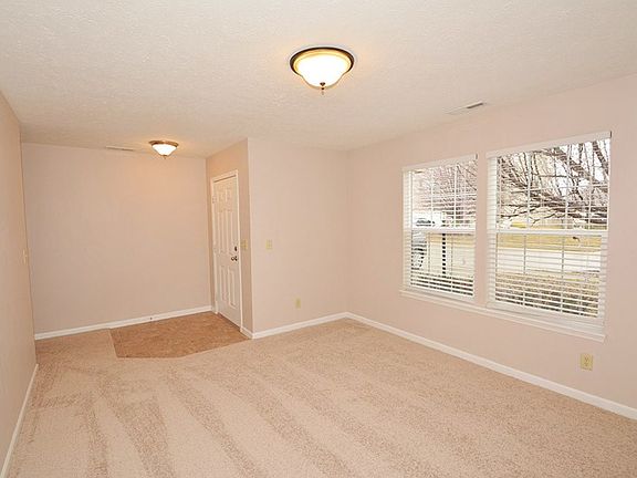 4th image of 17152 Shadoan Way
