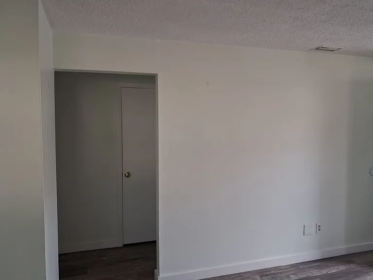 1319 Boylan Ave — Photo 6