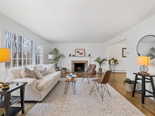 100 Old Easton Turnpike, Weston, CT 06883