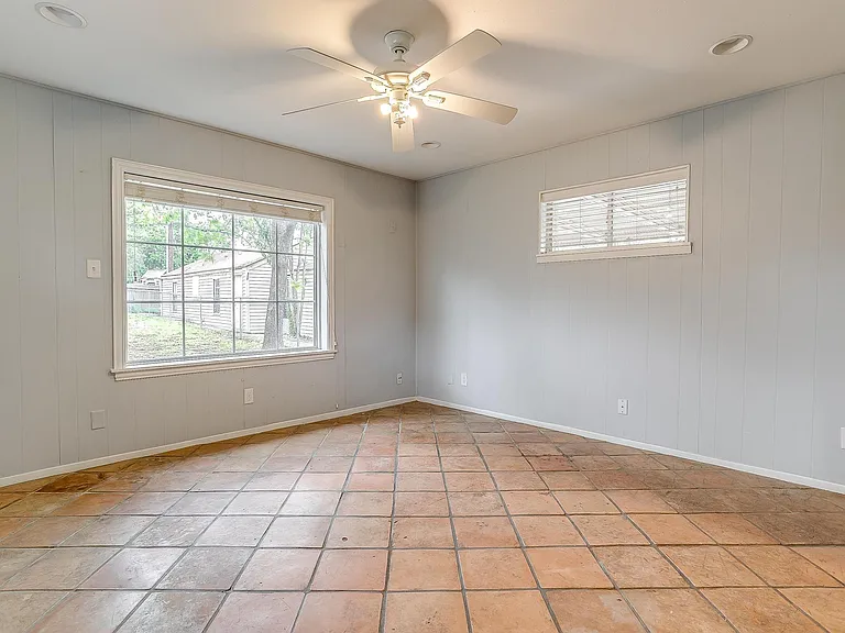 3528 Rogers Ave — Photo 15