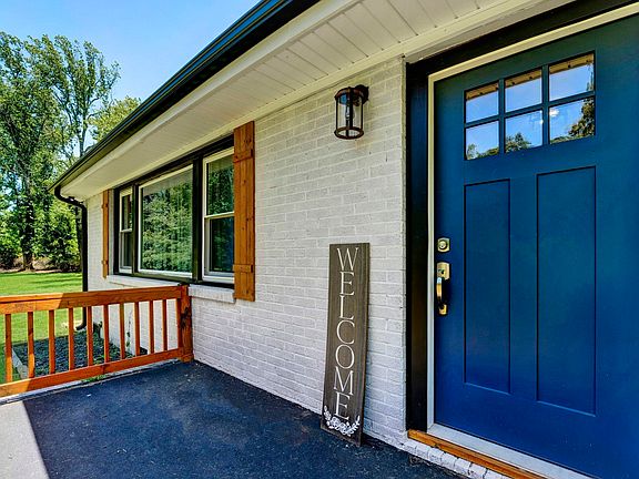 5th image of 120 Hillrose Ave