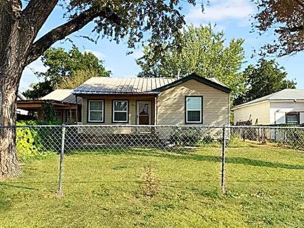 2335 SW Evans Ave, Lawton, OK 73505