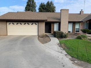 4042 W Sunnyside Ct, Visalia, CA 93277