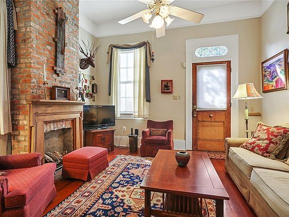 2nd image of 805 Spain St