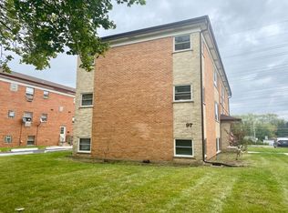 97 E Blecke Ave #C-2, Addison, IL 60101