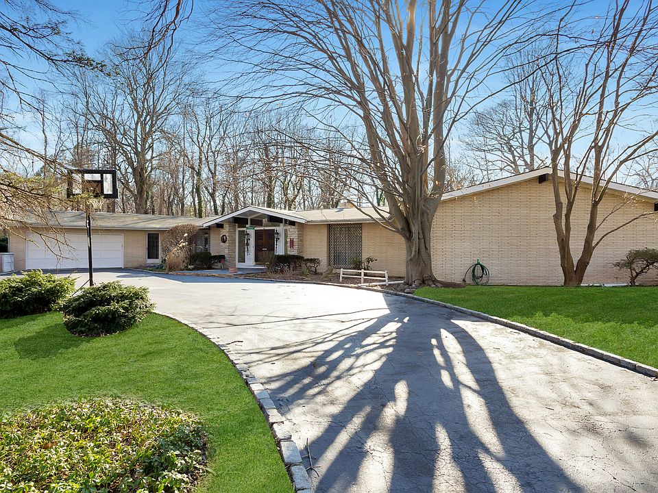 1st image of 5 Copperfield Ln