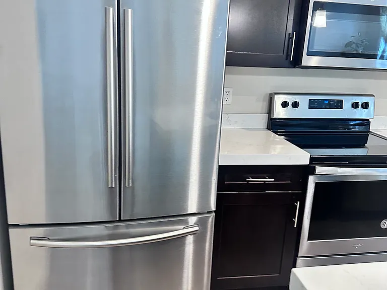 Samsung Fridge with French drawer for freezer