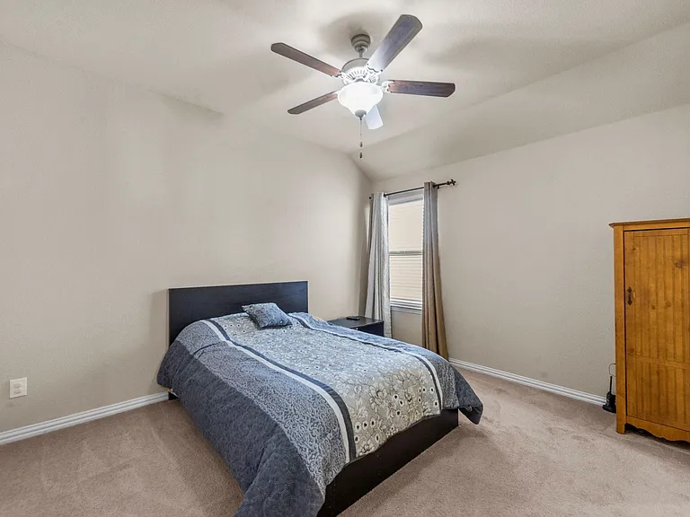11620 Beach St — Photo 11