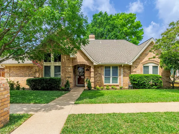 3709 Westview Dr, Bedford, TX 76021