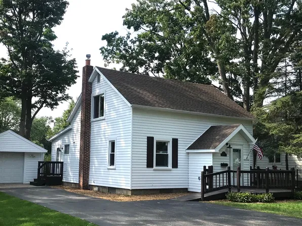 222 Franklin St, Milford, MI 48381