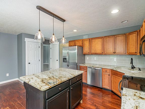 4th image of 1132 Brookstone Dr