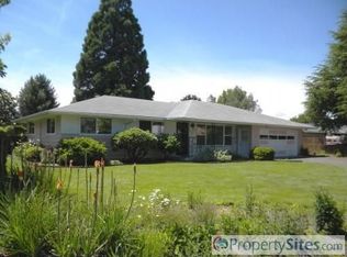 960 NE Birchaire Ln, Hillsboro, OR 97124