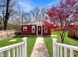 187 Monroe Trl, Hopatcong, NJ 07843