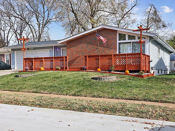 3rd image of 7334 Boellner Dr