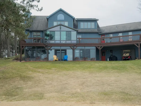 48947 South St, Lawrence, MI 49064