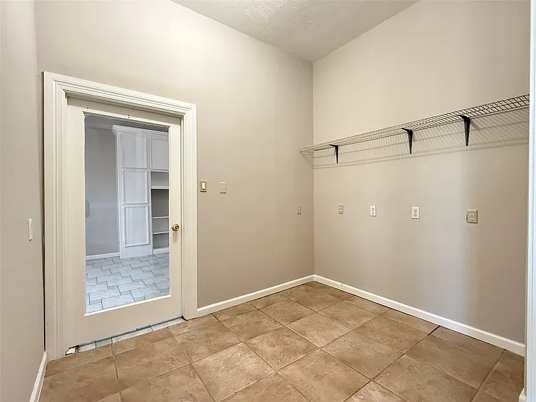 11346 Old Telegraph Rd — Photo 10