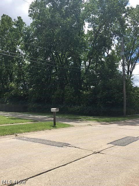 2nd image of Riveredge Pkwy