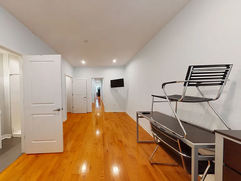 1517 Seybert St #1 — Photo 11