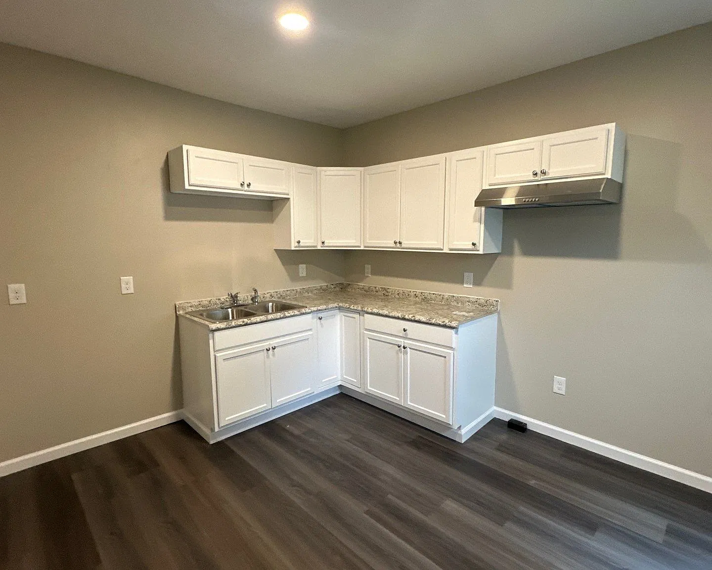 2 bed, 920 sqft, $1,150 — Photo 2