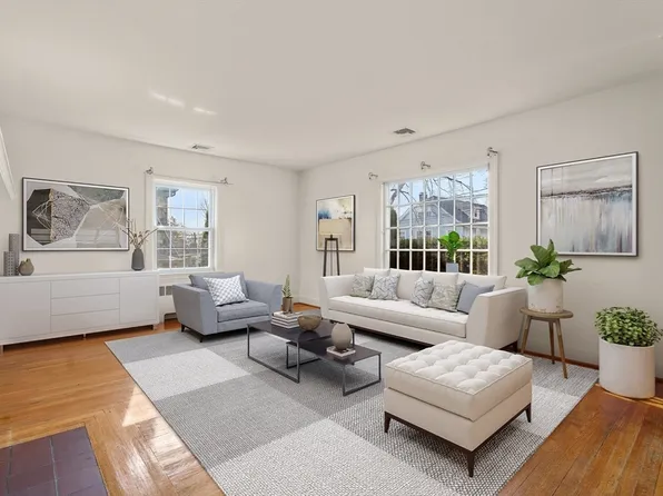 127 Summit Ave, Brookline, MA 02446