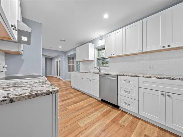 5718 Hawthorne Dr, Waco, TX 76710