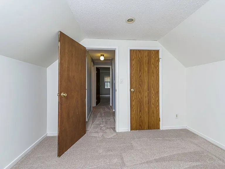10504 Moorwood Ridge Cir — Photo 16