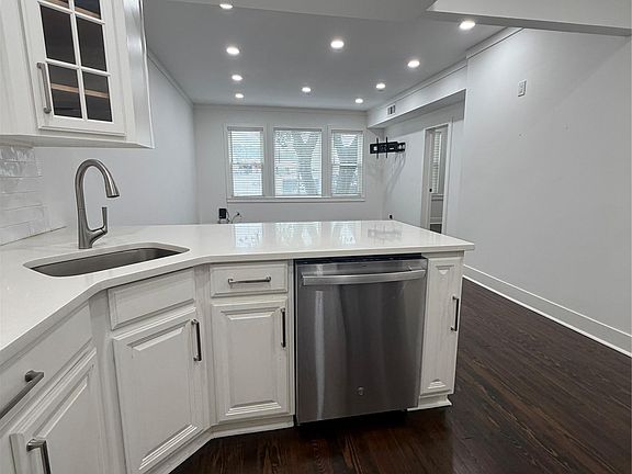 4th image of 302A Main St #B