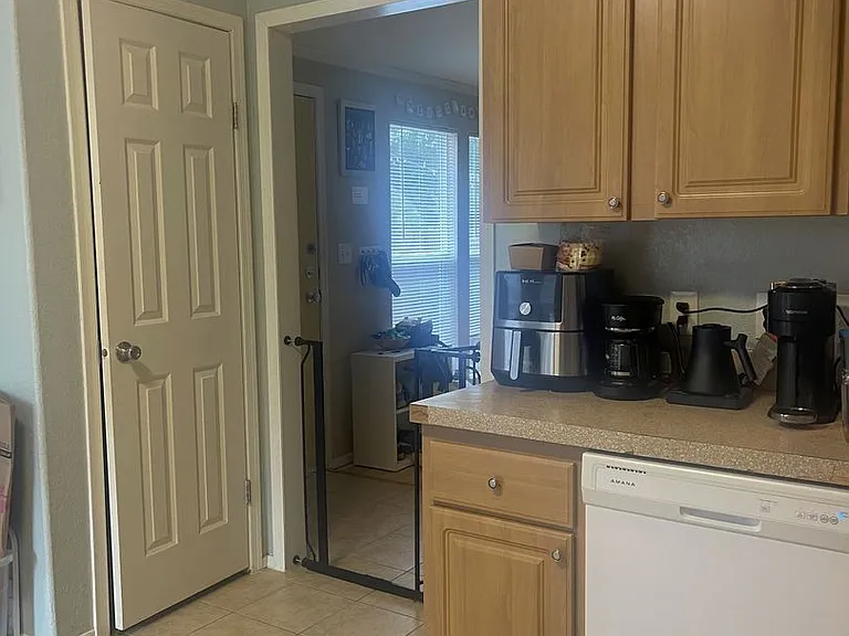 1410 Harvey St #A — Photo 16