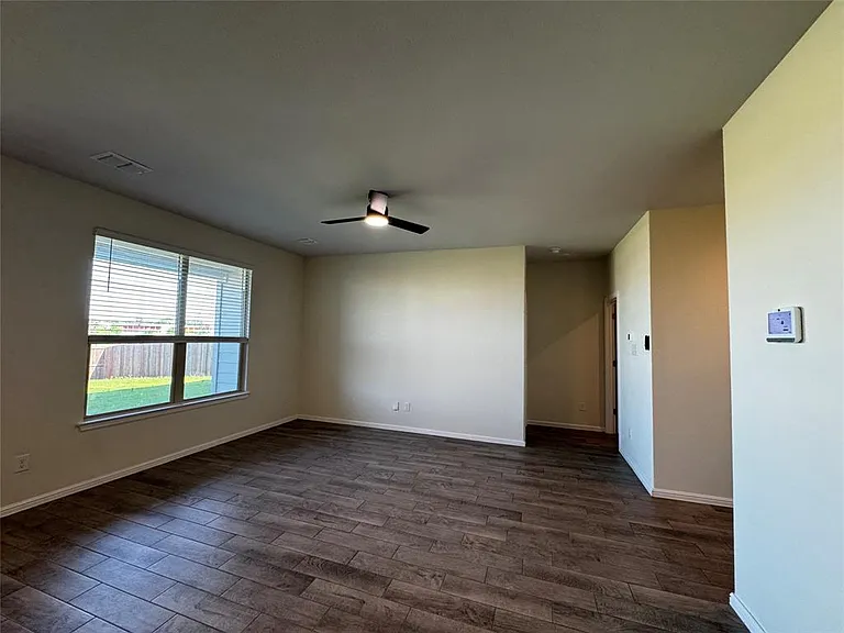 8901 Timber Gulch Dr — Photo 3