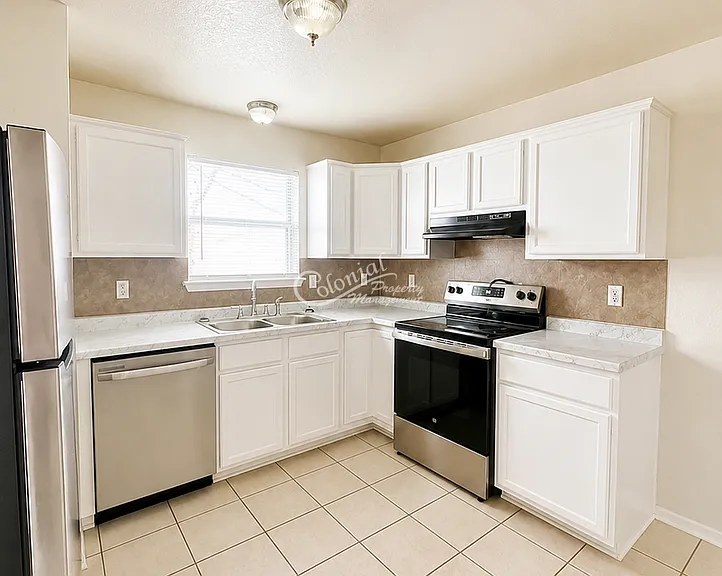 2806 Leroy Cir #B — Photo 5