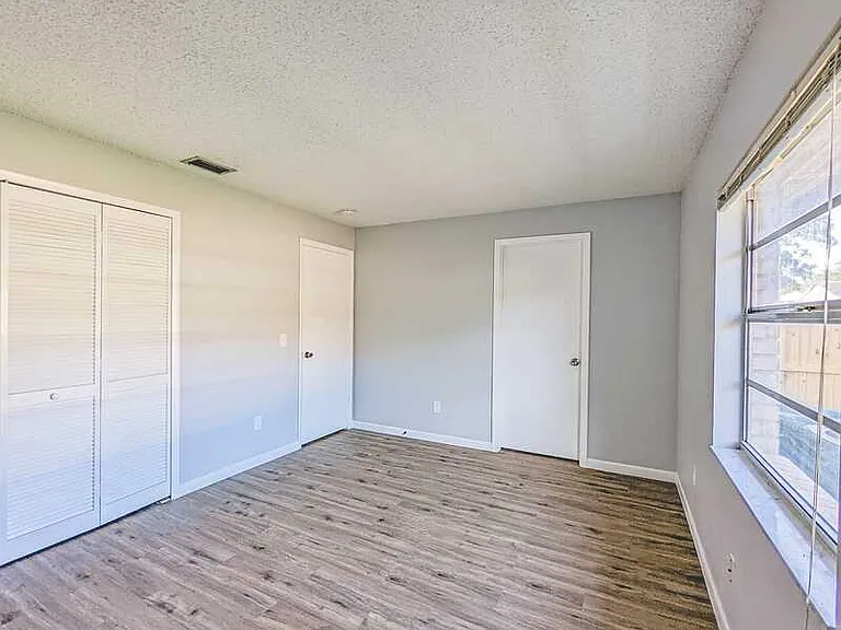 3202 Bloomingdale Villas Ct #3202 — Photo 10