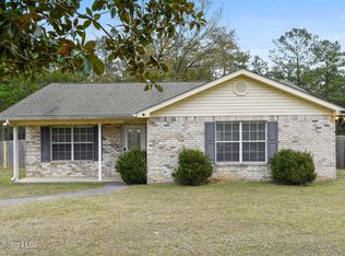 22034 Rayvan Ln, Kiln, MS 39556