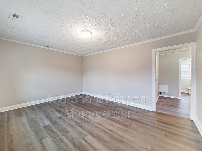 33 Agnew Rd, Greenville, SC 29611 Zillow