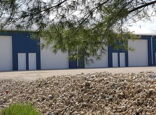 11950 N Pine Rd, Syracuse, IN 46567