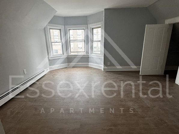 16 Duryea St FLOOR 2