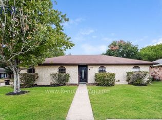 3300 Maple Dr, Baytown, TX 77521