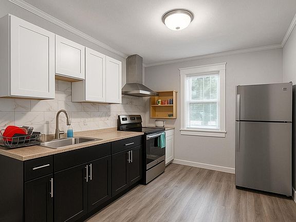 5th image of 1149 Jefferson Ave SE