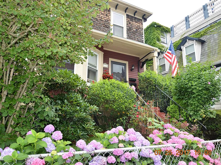 616 Thames St #3 — Photo 1