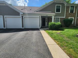 220 Hawthorne Ct Unit A2, Schaumburg, IL 60193