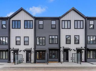 83 SW Arbour Lake Ct NW #1101B, Calgary, AB T3G0H6