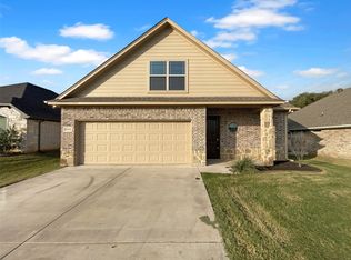 3312 Windcrest Dr, Granbury, TX 76049