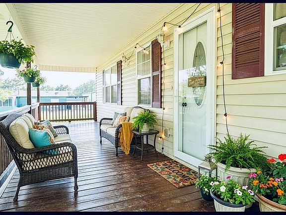 4th image of 600 Five Lakes Dr