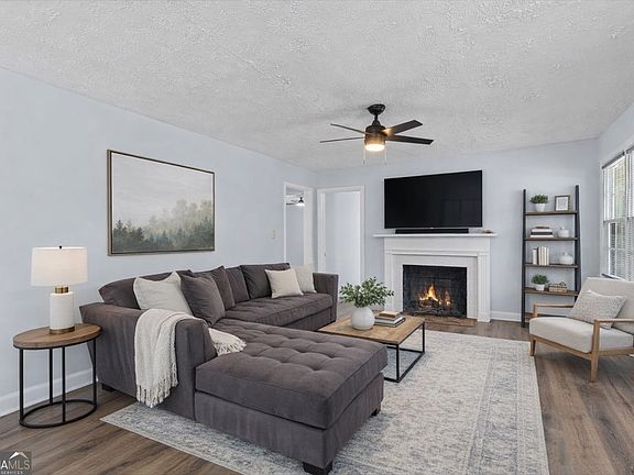 2nd image of 3006 Dogwood Dr