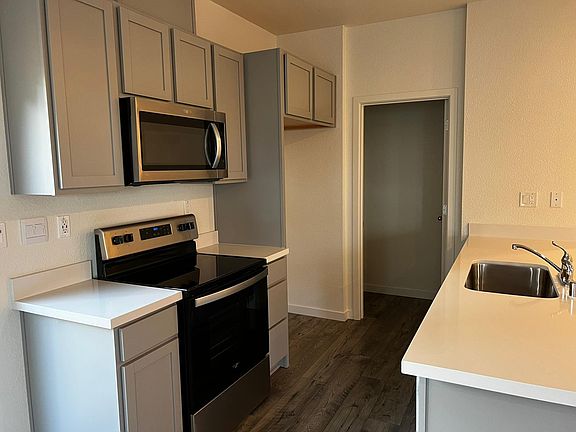 5th image of 5184 Molino Cir
